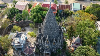 Bảo tháp làm từ hàng triệu vỏ ốc, san hô ở Khánh Hòa