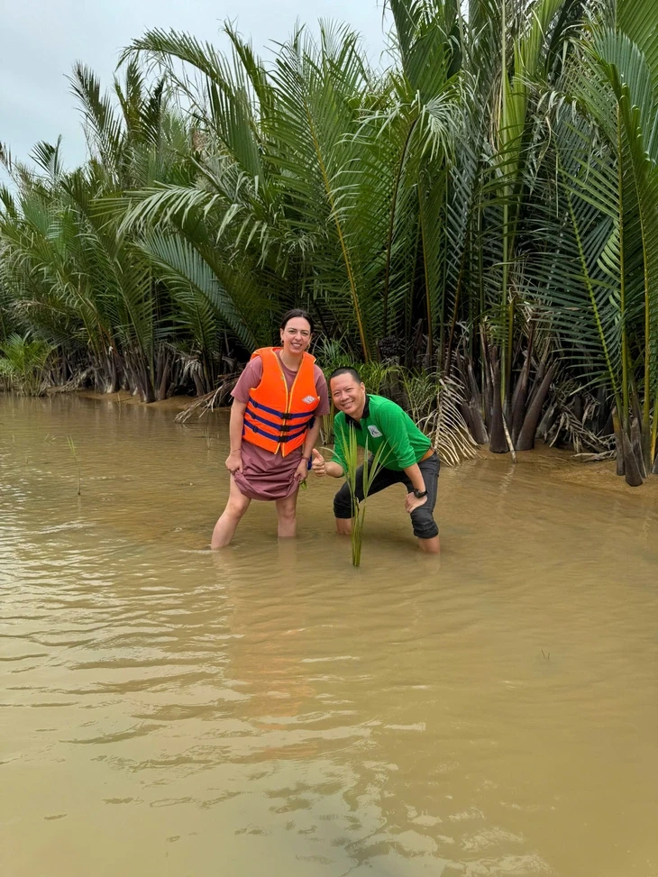 Bất ngờ vé tham quan Rừng dừa Cẩm Thanh Hội An đạt mốc kỷ lục, có thời điểm cao hơn cả khu phố cổ Bất ngờ vé tham quan Rừng dừa Cẩm Thanh Hội An đạt mốc kỷ lục, có thời điểm cao hơn cả khu phố cổ