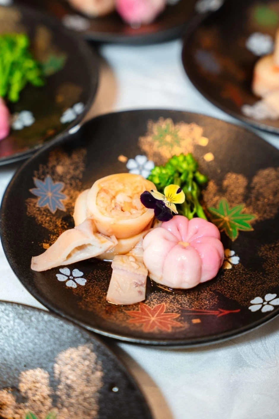 Bếp trưởng Hatoyama làm Đại sứ Văn hóa ẩm thực Nhật Bản tại Việt Nam Bếp trưởng Hatoyama làm Đại sứ Văn hóa ẩm thực Nhật Bản tại Việt Nam