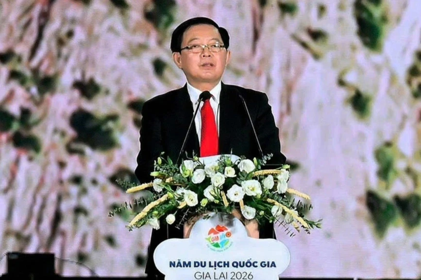 Biển người “cháy” cùng đêm khai mạc Năm du lịch Quốc gia - Gia Lai Biển người “cháy” cùng đêm khai mạc Năm du lịch Quốc gia - Gia Lai