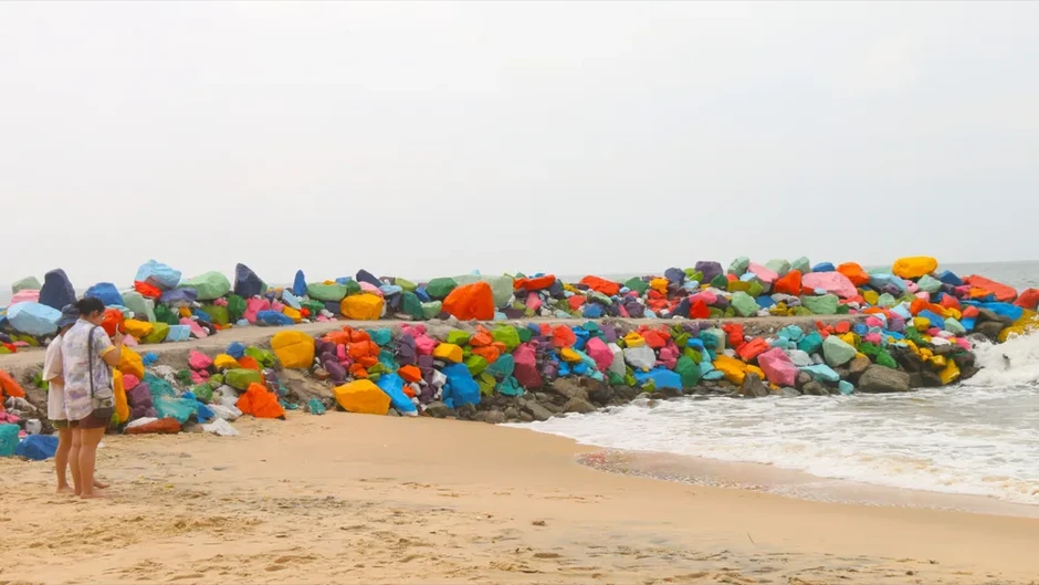 Bờ kè sắc màu tạo sức hút mới cho biển Mũi Né Bờ kè sắc màu tạo sức hút mới cho biển Mũi Né