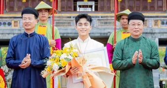 Ca sĩ MONO làm sứ giả quảng bá di sản văn hóa Huế