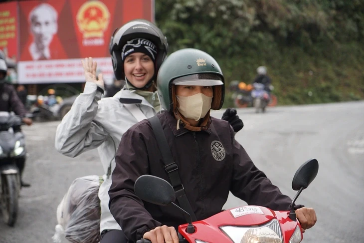 Chấn chỉnh tour du lịch bằng xe máy trên cung đường Hà Giang Loop Chấn chỉnh tour du lịch bằng xe máy trên cung đường Hà Giang Loop