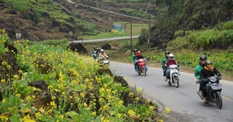 Chấn chỉnh tour du lịch bằng xe máy trên cung đường Hà Giang Loop