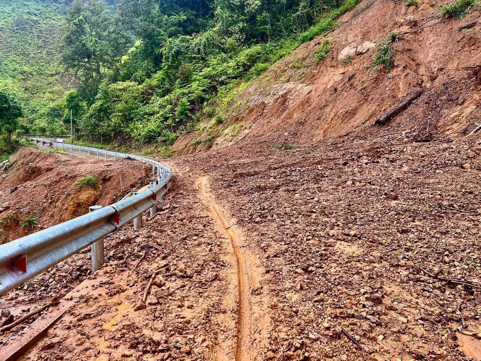 Chàng trai Quảng Ninh 22 tuổi lái xe máy xuyên Việt 6.000km với 14 triệu đồng Chàng trai Quảng Ninh 22 tuổi lái xe máy xuyên Việt 6.000km với 14 triệu đồng