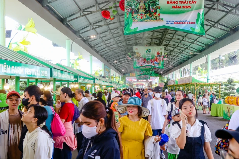 Check-in cung đường trái cây khổng lồ tại TP.HCM mùa hè này Check-in cung đường trái cây khổng lồ tại TP.HCM mùa hè này