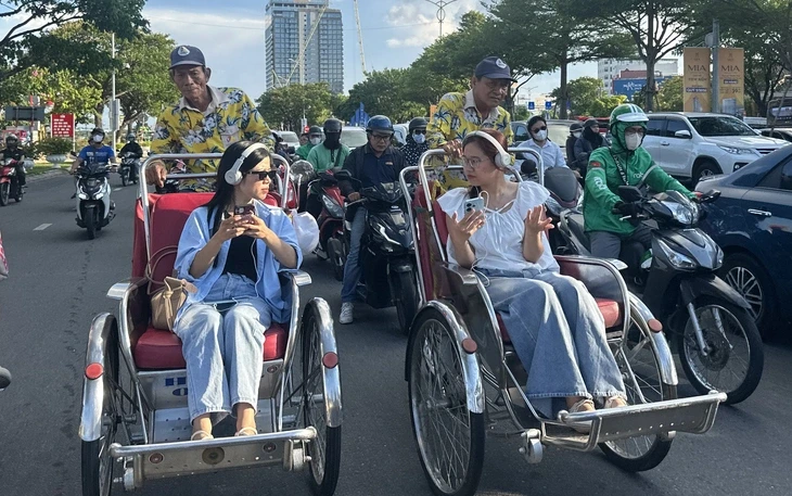 Chọn nâng tầm quản lý hay cấm xích lô điện ở đô thị du lịch Nha Trang? Chọn nâng tầm quản lý hay cấm xích lô điện ở đô thị du lịch Nha Trang?