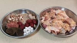 Chủ quán lẩu gây sốt ở Trung Quốc đưa công thức để khách đừng tới Chủ quán lẩu gây sốt ở Trung Quốc đưa công thức để khách đừng tới