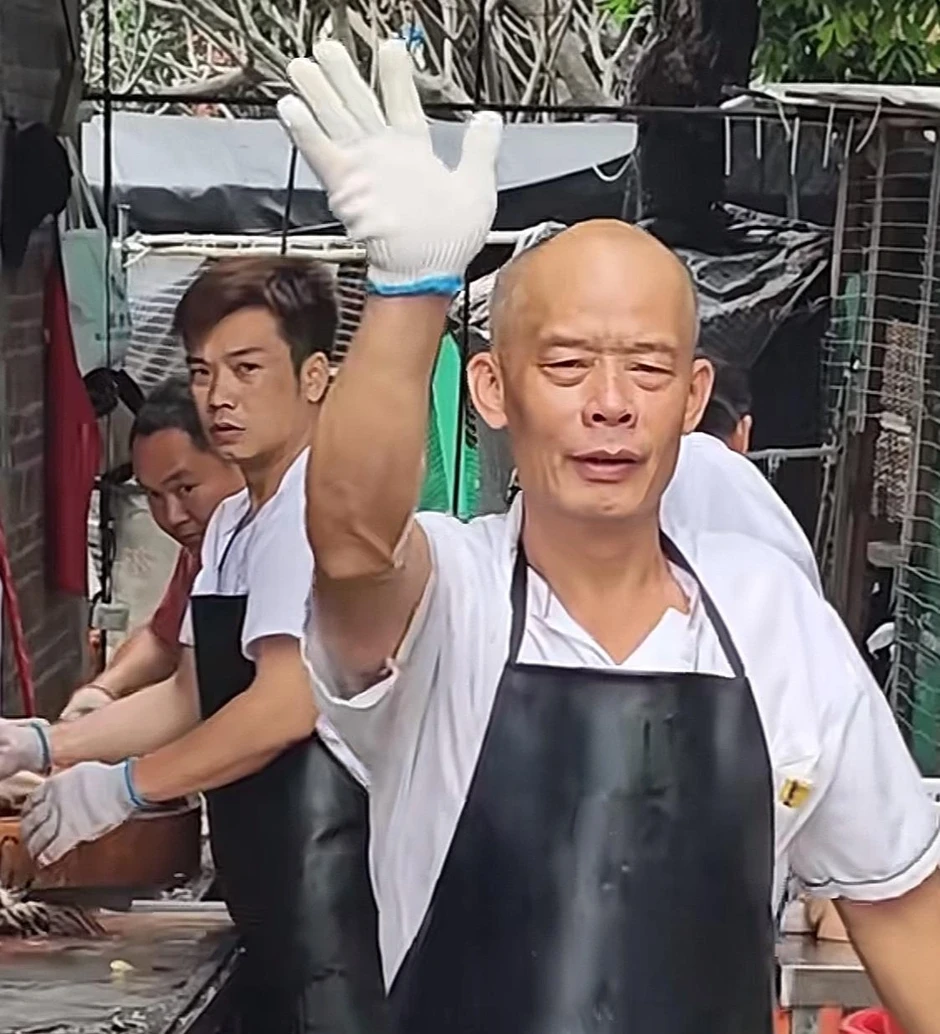 Chủ quán lẩu gây sốt ở Trung Quốc đưa công thức để khách đừng tới Chủ quán lẩu gây sốt ở Trung Quốc đưa công thức để khách đừng tới