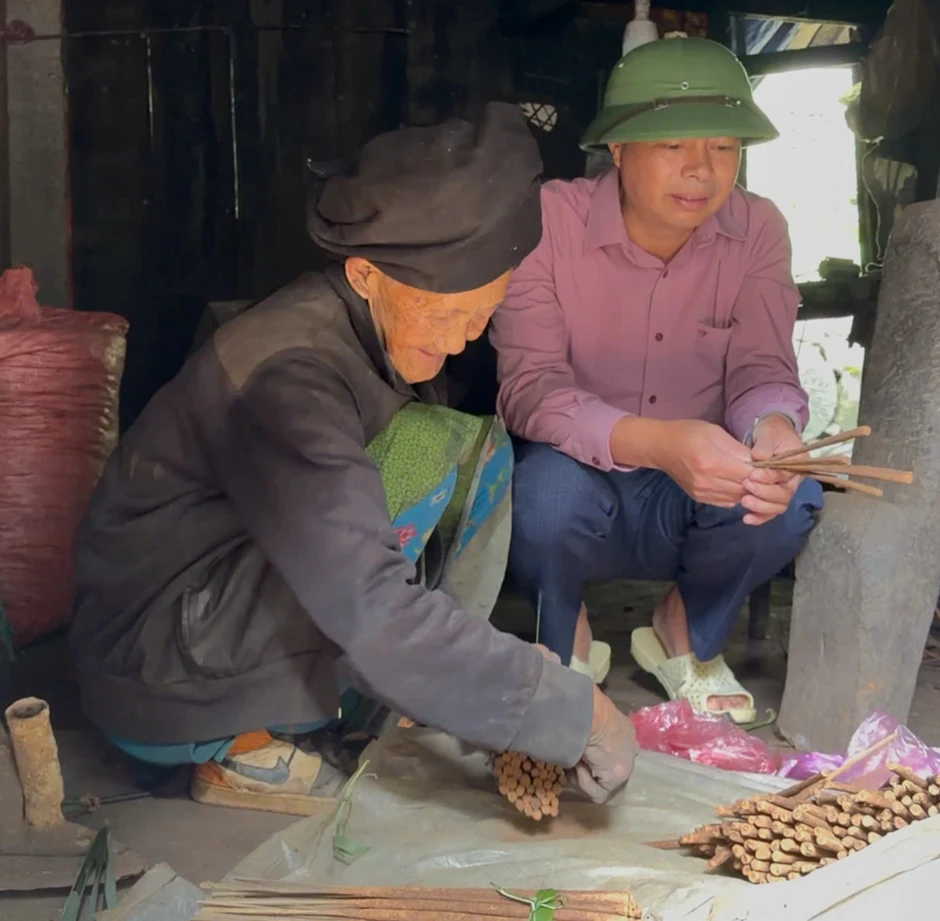 Chủ tịch xã làm video triệu view, đưa quê hương ra khắp toàn cầu Chủ tịch xã làm video triệu view, đưa quê hương ra khắp toàn cầu