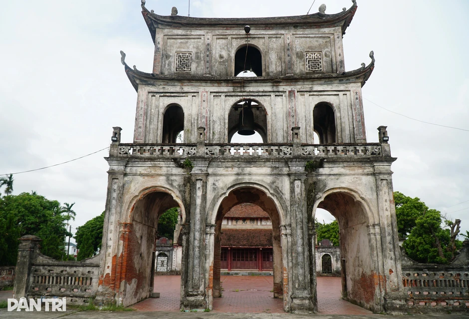 Chùa cổ hơn 900 năm tuổi ở Ninh Bình xuống cấp phải chằng chống Chùa cổ hơn 900 năm tuổi ở Ninh Bình xuống cấp phải chằng chống