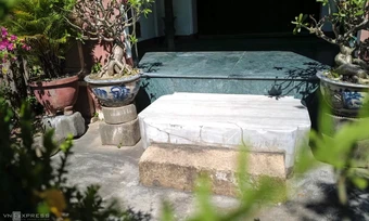 Chùa nào có đặt 'hòn đá chém đầu'?