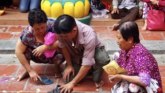 Chùa nào nổi tiếng tục 'đánh kẻ tiểu nhân'?