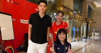 Cô gái Thái Lan chờ đến đêm gặp Đình Bắc và chuyến đi đặc biệt đến Hà Nội