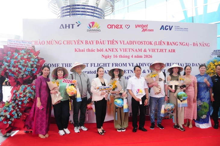 Đà Nẵng đón chuyến bay đầu tiên từ Nga và CIS, hàng trăm ngàn khách sẽ đến tham quan mỗi năm Đà Nẵng đón chuyến bay đầu tiên từ Nga và CIS, hàng trăm ngàn khách sẽ đến tham quan mỗi năm