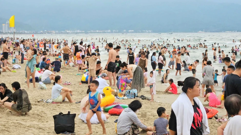Đà Nẵng đón gần 1,5 triệu khách, 'bỏ túi' 5.727 tỉ đồng trong dịp lễ