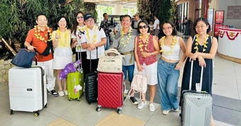 Đại gia đình 16 người ở TPHCM lên kế hoạch đi Singapore như họp cổ đông