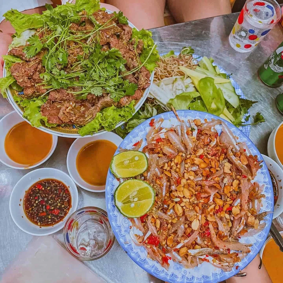 Đảo có nước biển trong nhất Việt Nam chưa có khách sạn Đảo có nước biển trong nhất Việt Nam chưa có khách sạn