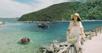 Đảo  có nước biển trong nhất Việt Nam chưa có khách sạn