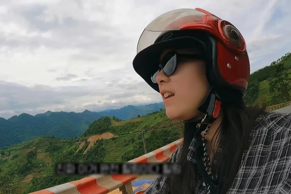 Đi ăn nhà hàng Việt Nam, khách Hàn lộ áo phiên dịch song ngữ gây sốt Đi ăn nhà hàng Việt Nam, khách Hàn lộ áo phiên dịch song ngữ gây sốt