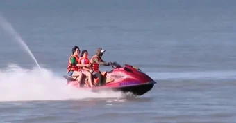 Đình chỉ 3 tháng dịch vụ mô tô nước ở biển Cửa Lò