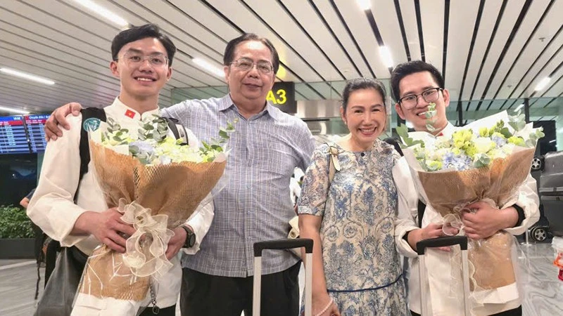Đội tuyển Đầu bếp Việt Nam lần đầu tiên đoạt giải cuộc thi Global Chefs Challenge Finals 2026 Đội tuyển Đầu bếp Việt Nam lần đầu tiên đoạt giải cuộc thi Global Chefs Challenge Finals 2026