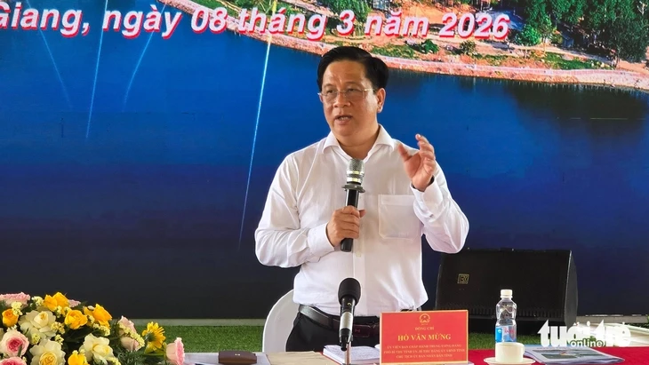 Đón 5 triệu lượt khách/năm nhưng vẫn cần tìm giải pháp phát triển du lịch núi Cấm Đón 5 triệu lượt khách/năm nhưng vẫn cần tìm giải pháp phát triển du lịch núi Cấm