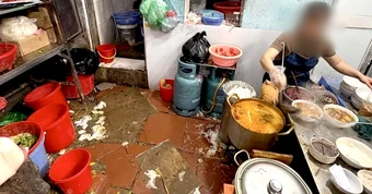 Đóng cửa quán bún riêu Hà Nội bị khách Trung Quốc phản ánh 'vệ sinh chưa tốt'