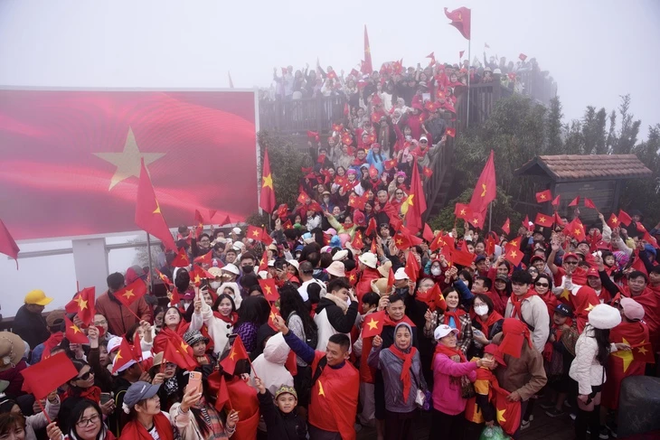 Du khách chen chân ở Lô Lô Chải, Sa Pa dịp lễ 30-4, 1-5