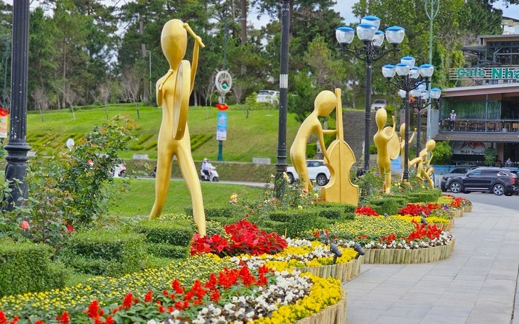 Du khách mất hàng trăm triệu đồng vì sập bẫy 'sở hữu kỳ nghỉ' Du khách mất hàng trăm triệu đồng vì sập bẫy 'sở hữu kỳ nghỉ'