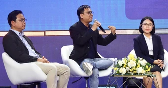 Du khách tham quan ban ngày, đến đêm mới thực sự chi tiêu