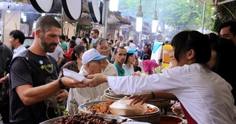 Du khách Việt ngày càng ưu tiên trải nghiệm món ăn địa phương khi lựa chọn điểm đến