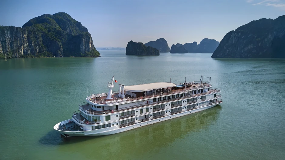Du lịch 30/4 “nóng” sớm: Vé máy bay tăng, nhiều tour gần kín chỗ Du lịch 30/4 “nóng” sớm: Vé máy bay tăng, nhiều tour gần kín chỗ