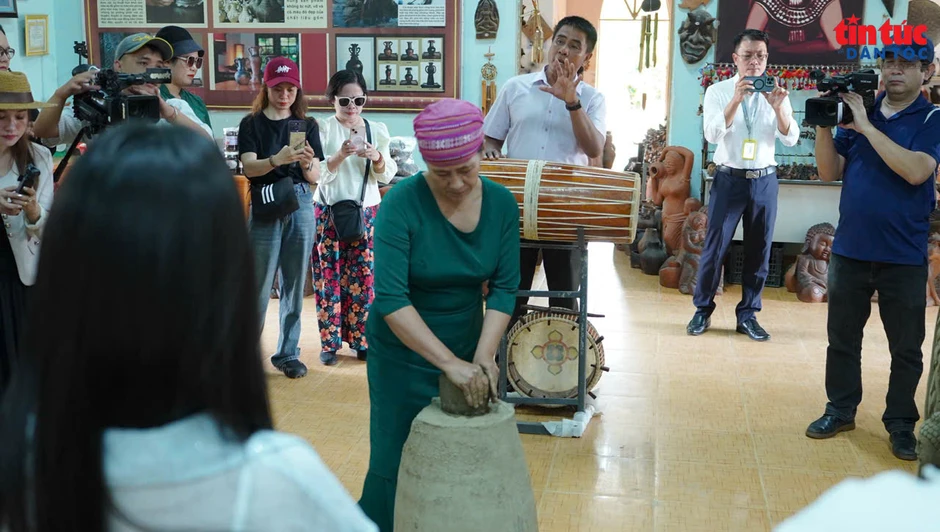 Đưa giá trị văn hóa làng nghề gốm Bàu Trúc vào sản phẩm du lịch Đưa giá trị văn hóa làng nghề gốm Bàu Trúc vào sản phẩm du lịch