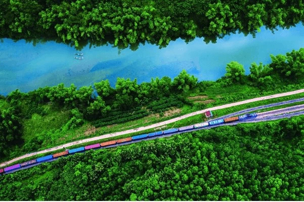 Đúng 7 ngày nữa, chính thức khai trương chuyến tàu nối liền 2 di sản thế giới tại Việt Nam, giảm giá đặc biệt 15% - 50% cho hành trình 190km độc đáo đến hết 2026 Đúng 7 ngày nữa, chính thức khai trương chuyến tàu nối liền 2 di sản thế giới tại Việt Nam, giảm giá đặc biệt 15% - 50% cho hành trình 190km độc đáo đến hết 2026