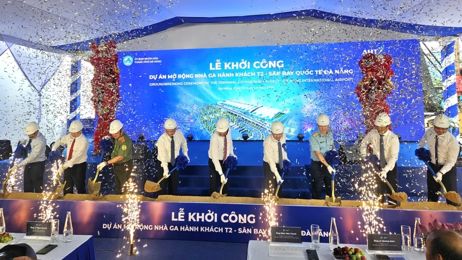 Gần 1.500 tỉ đồng mở rộng nhà ga quốc tế sân bay Đà Nẵng lên 85 quầy check-in Gần 1.500 tỉ đồng mở rộng nhà ga quốc tế sân bay Đà Nẵng lên 85 quầy check-in