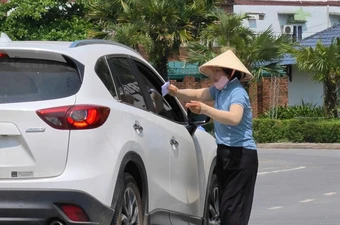 Ghi hình xử lý nạn chèo kéo khách du lịch ở Phong Nha
