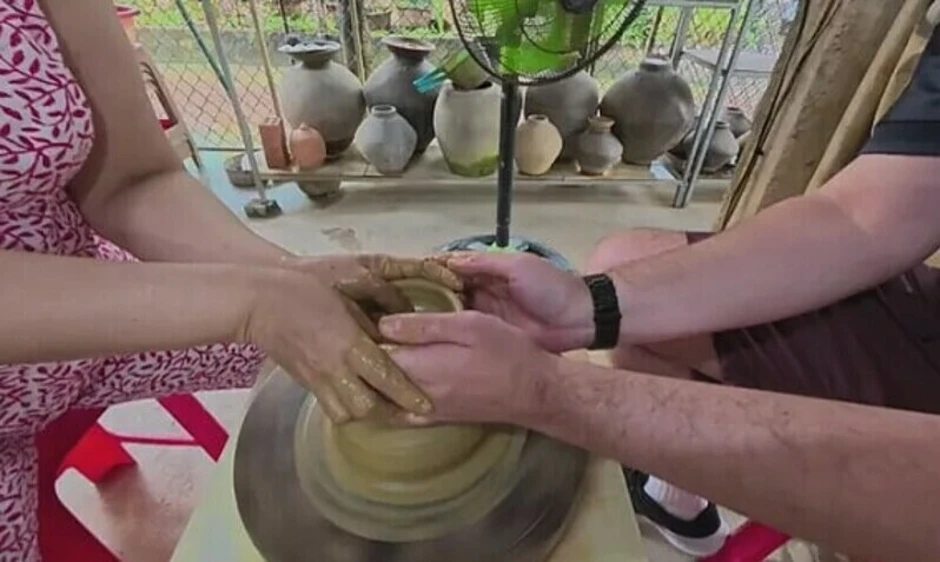 Gia đình khách Tây 'mê' Hội An, ở nguyên kỳ nghỉ 11 ngày