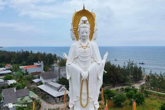 Hai công trình tâm linh ven biển Dung Quất - Sa Huỳnh