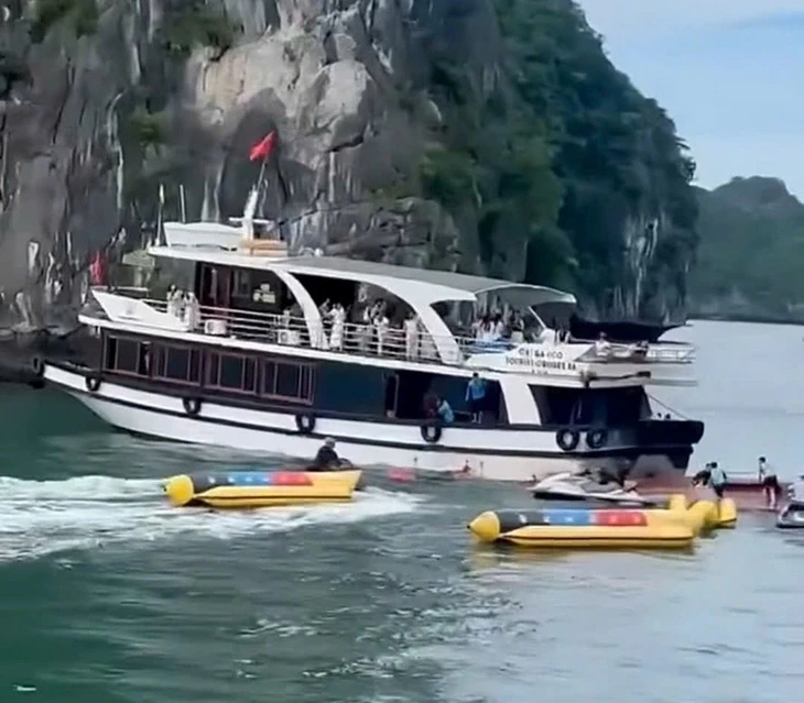 Hải Phòng chỉ đạo làm rõ nguyên nhân vụ 2 tàu khách đâm va trên vịnh Lan Hạ làm 1 người chết Hải Phòng chỉ đạo làm rõ nguyên nhân vụ 2 tàu khách đâm va trên vịnh Lan Hạ làm 1 người chết