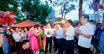 Hải Phòng: Khai mạc chuỗi hoạt động văn hóa đặc sắc tại dải vườn hoa trung tâm