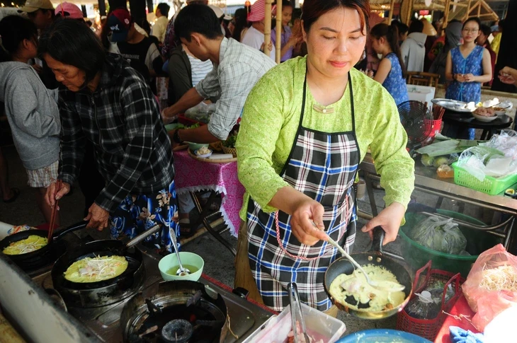 Hàng chục loại bánh dân gian xứ Quảng lần đầu xuất hiện tại ngày hội bánh Hội An Hàng chục loại bánh dân gian xứ Quảng lần đầu xuất hiện tại ngày hội bánh Hội An