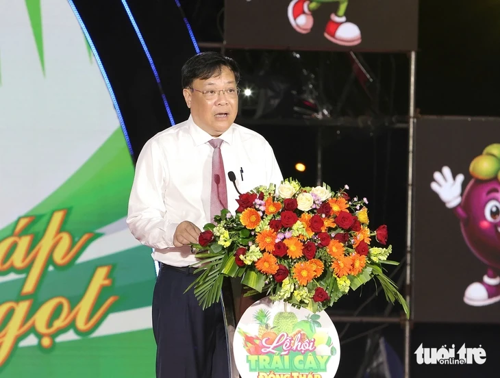 Hàng ngàn người dân check-in với các xuồng ghe đầy trái cây Đồng Tháp Hàng ngàn người dân check-in với các xuồng ghe đầy trái cây Đồng Tháp