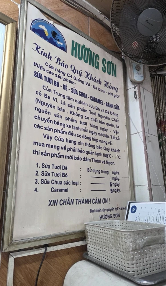 Hàng sữa tuổi thơ ở Giảng Võ khiến trai Nhật bị hút hồn Hàng sữa tuổi thơ ở Giảng Võ khiến trai Nhật bị hút hồn