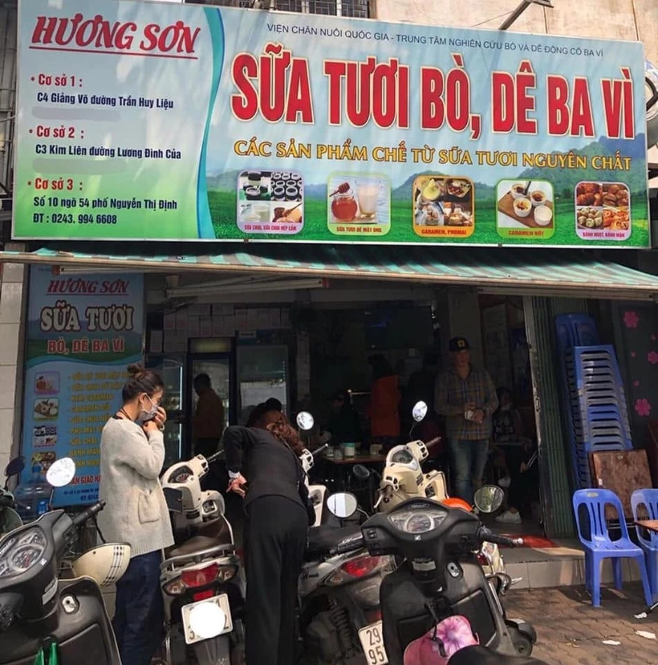 Hàng sữa tuổi thơ ở Giảng Võ khiến trai Nhật bị hút hồn Hàng sữa tuổi thơ ở Giảng Võ khiến trai Nhật bị hút hồn