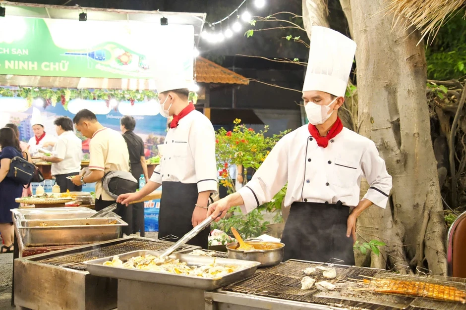 Hàng trăm món ngon hội tụ tại 'lễ hội ẩm thực đặc sắc nhất thế giới' Hàng trăm món ngon hội tụ tại 'lễ hội ẩm thực đặc sắc nhất thế giới'
