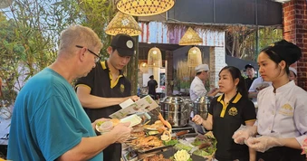 Hàng trăm món ngon hội tụ tại 'lễ hội ẩm thực đặc sắc nhất thế giới'