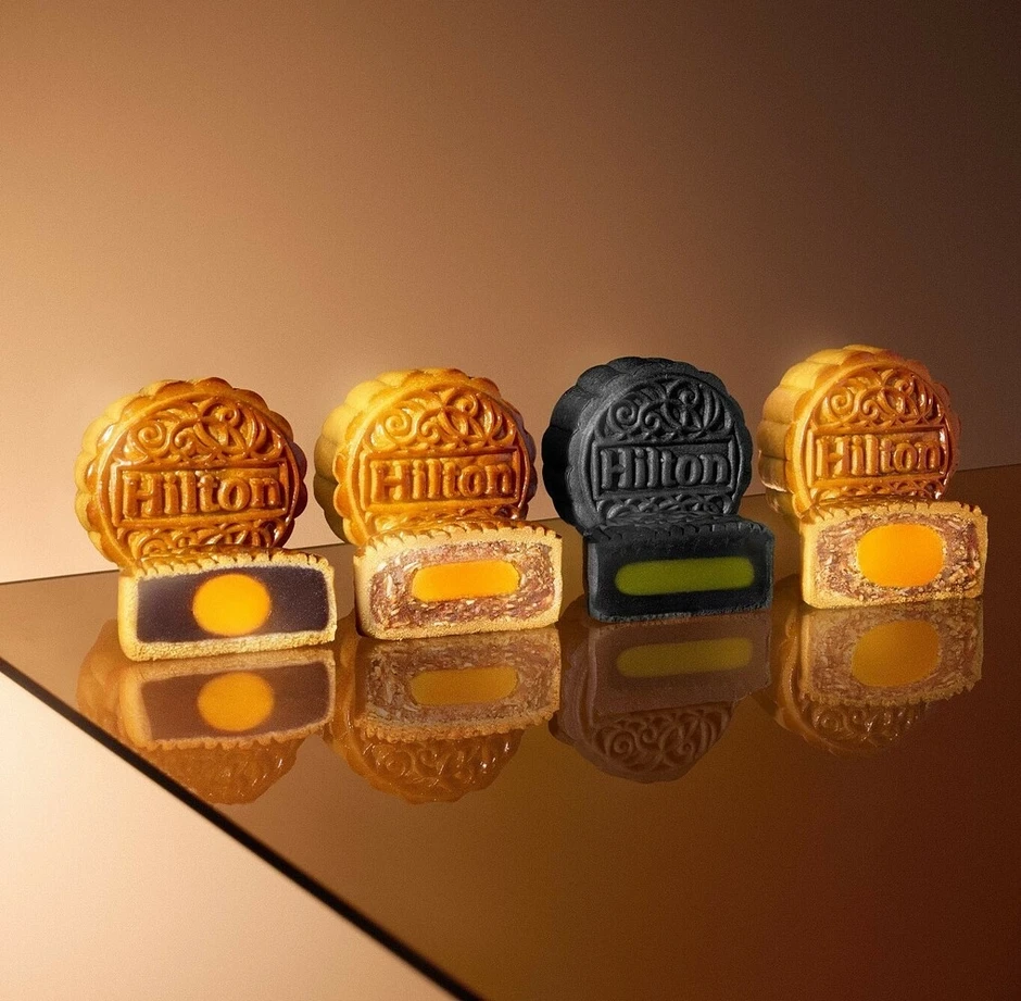 Hilton Saigon ra mắt BST bánh Trung thu lấy cảm hứng từ sông Sài Gòn Hilton Saigon ra mắt BST bánh Trung thu lấy cảm hứng từ sông Sài Gòn