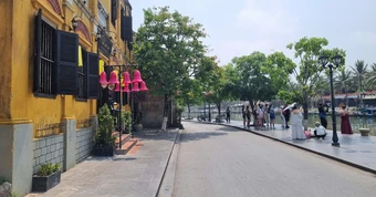 Hội An sẽ xử lý lấn chiếm vỉa hè, buôn bán hàng rong thế nào?