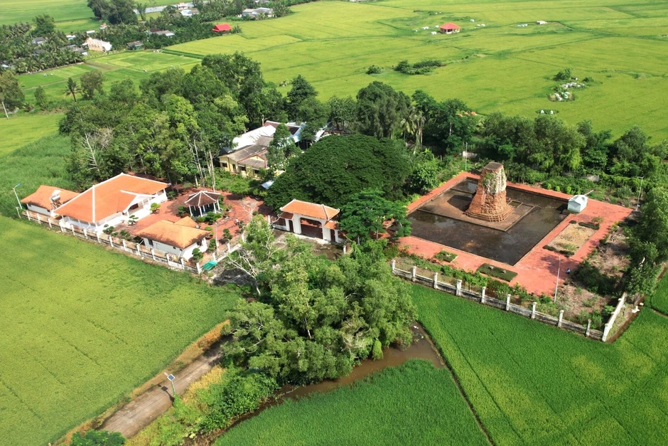 Hơn 14 tỷ đồng tu sửa cấp thiết khu tháp cổ nghìn tuổi "mưa lớn là ngập" Hơn 14 tỷ đồng tu sửa cấp thiết khu tháp cổ nghìn tuổi "mưa lớn là ngập"